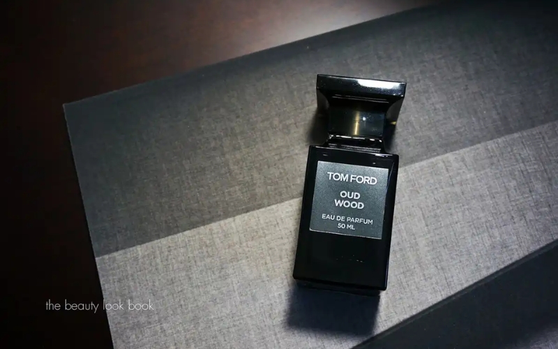 Nước hoa Tom Ford Oud Wood EDP tặng cha