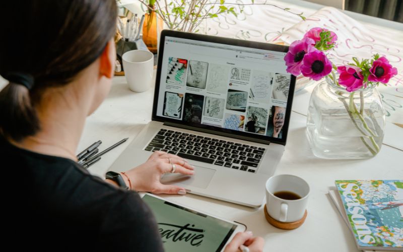 lựa chọn nền tảng thiết kế website
