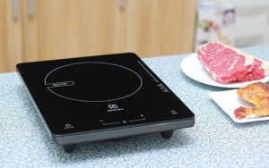 bếp từ Electrolux