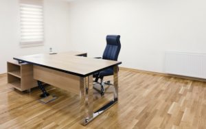 Lựa chọn những cửa hàng thanh lý bàn ghế thật uy tín