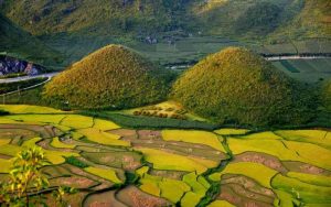 Núi Đôi Quản Bạ